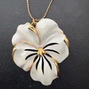Goldtone chain-White pansy flower pendant-Enamel & gold trim